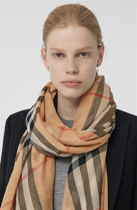 how to clean a burberry scarf